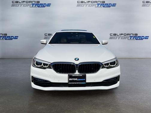2018 BMW 530 530i