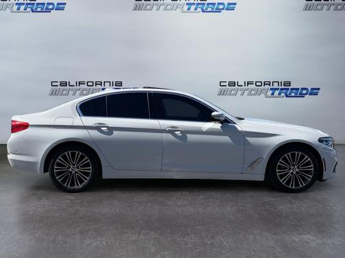 2018 BMW 530 530i