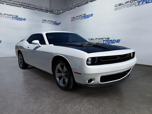 2015 Dodge Challenger SXT