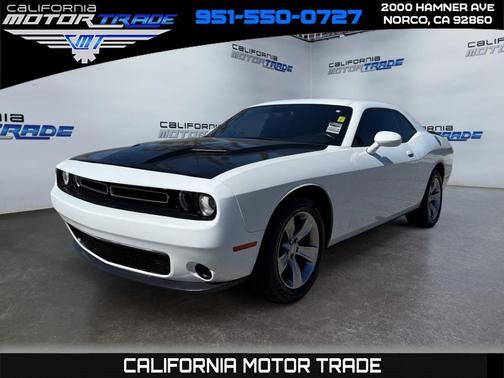 2015 Dodge Challenger SXT