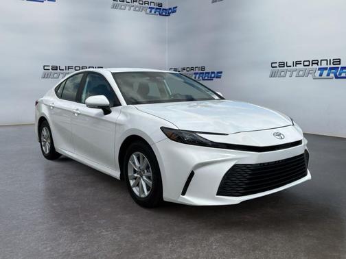 Ice Cap 2025 Toyota Camry LE