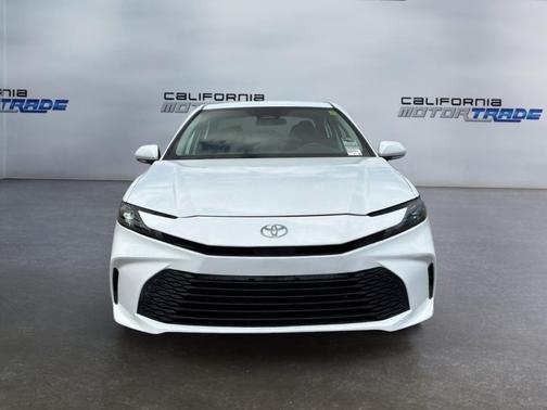 Ice Cap 2025 Toyota Camry LE