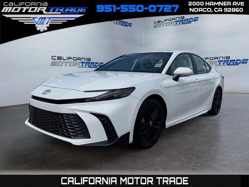 Ice Cap 2025 Toyota Camry SE