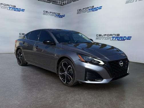 Gun Metallic 2023 Nissan Altima SR FWD