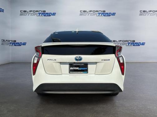 Blizzard Pearl 2016 Toyota Prius Two