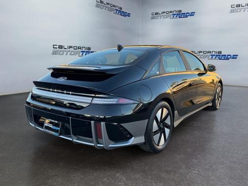 2023 Hyundai IONIQ 6 SE