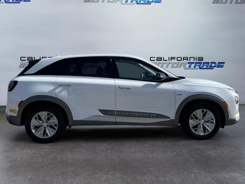 2022 Hyundai NEXO Blue