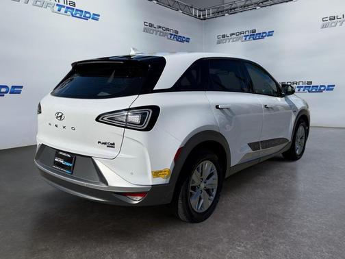 2022 Hyundai NEXO Blue