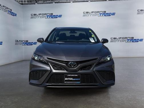 Predawn Gray Mica 2022 Toyota Camry SE