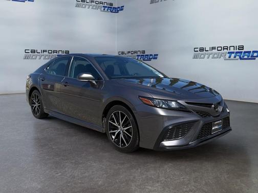 Predawn Gray Mica 2022 Toyota Camry SE