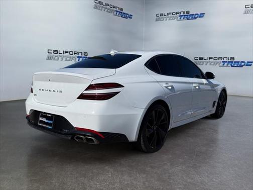 2023 Genesis G70 2.0T RWD