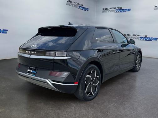 Abyss Black 2024 Hyundai IONIQ 5 SE