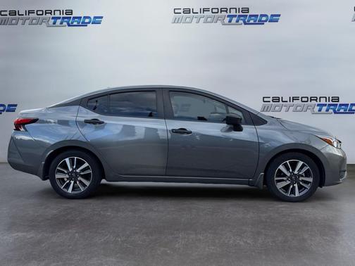 2023 Nissan Versa 1.6 S