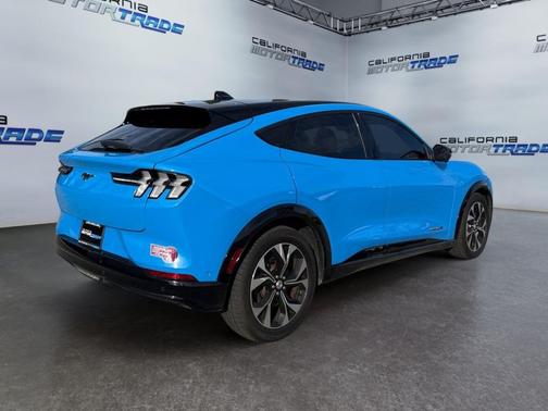 2022 Ford Mustang Mach-E Premium