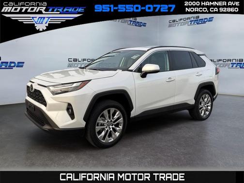2025 Toyota RAV4 XLE Premium