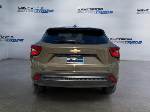 Harvest Bronze Metallic 2024 Chevrolet Trax LS