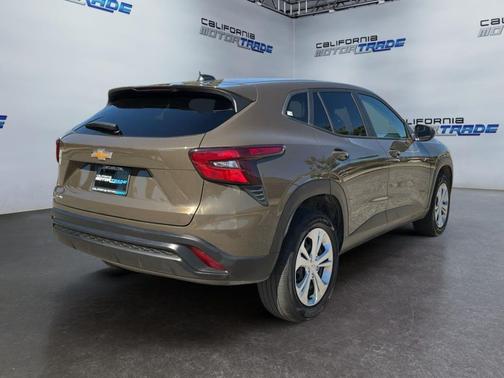Harvest Bronze Metallic 2024 Chevrolet Trax LS