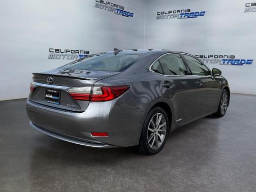2016 Lexus ES 300h Base