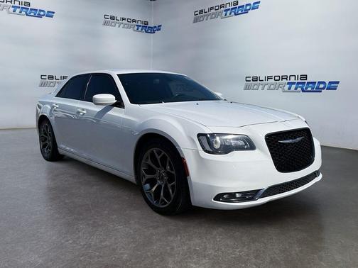 2018 Chrysler 300 S
