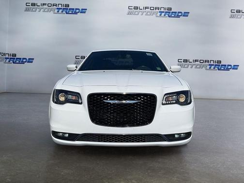 2018 Chrysler 300 S