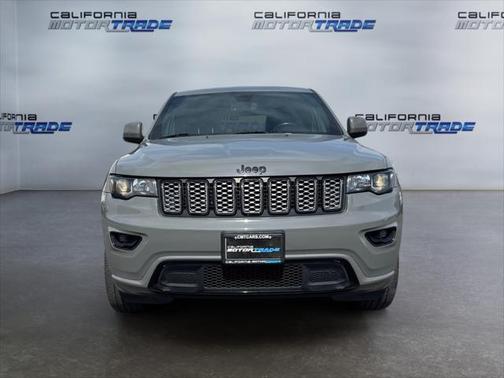 2022 Jeep Grand Cherokee Laredo