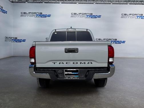 Cement 2021 Toyota Tacoma SR5