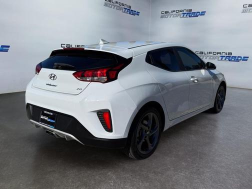 2019 Hyundai Veloster 2