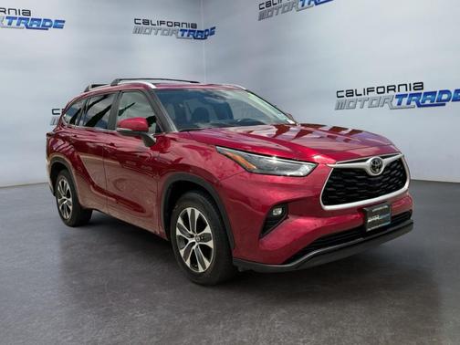 Ruby Flare Pearl 2023 Toyota Highlander XLE