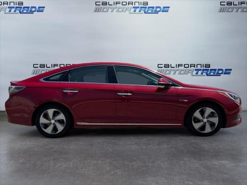 2016 Hyundai SONATA Hybrid Limited