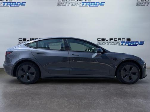 2022 Tesla Model 3 Standard Range
