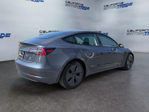 2022 Tesla Model 3 Standard Range