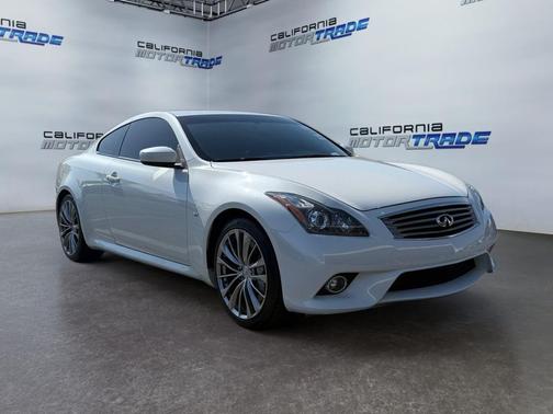2015 INFINITI Q60 Journey