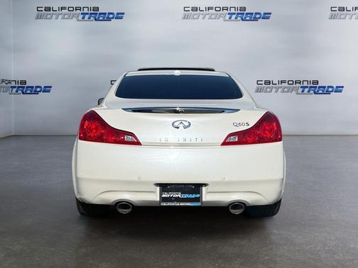 2015 INFINITI Q60 Journey