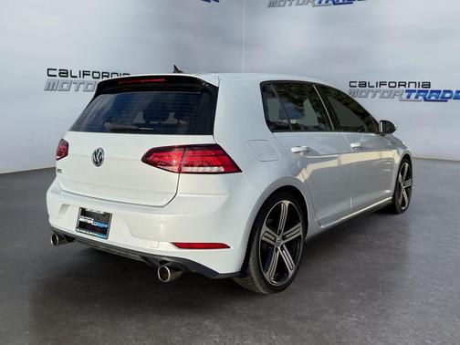 2018 Volkswagen Golf GTI 2.0T S 4-Door