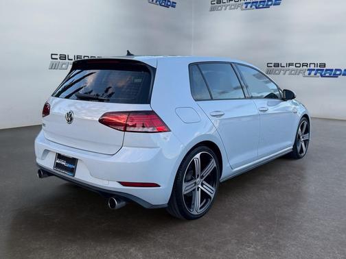 2018 Volkswagen Golf GTI 2.0T S 4-Door