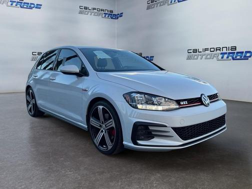 2018 Volkswagen Golf GTI 2.0T S 4-Door