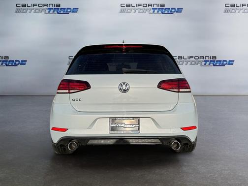 2018 Volkswagen Golf GTI 2.0T S 4-Door