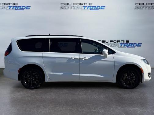 2020 Chrysler Pacifica L