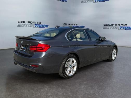 2018 BMW 330 330i