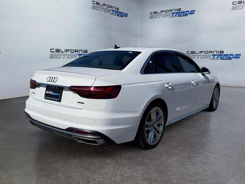 2022 Audi A4 45 S line Premium Plus
