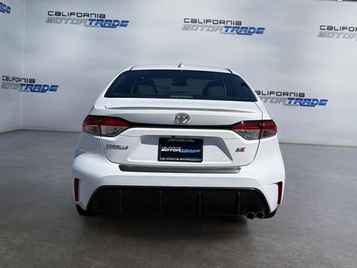 Ice Cap 2023 Toyota Corolla SE