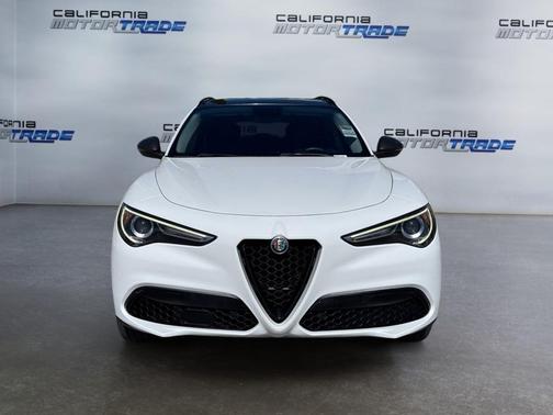 2019 Alfa Romeo Stelvio Base