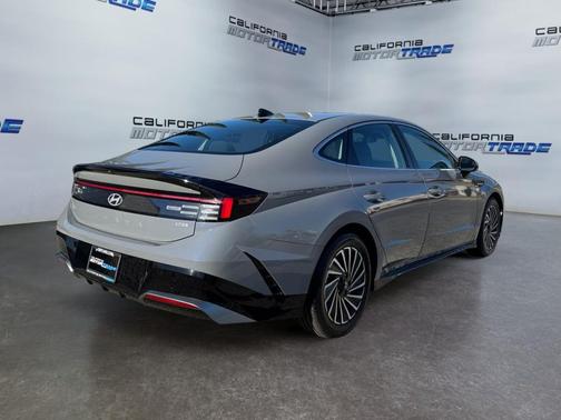 2024 Hyundai SONATA Hybrid SE