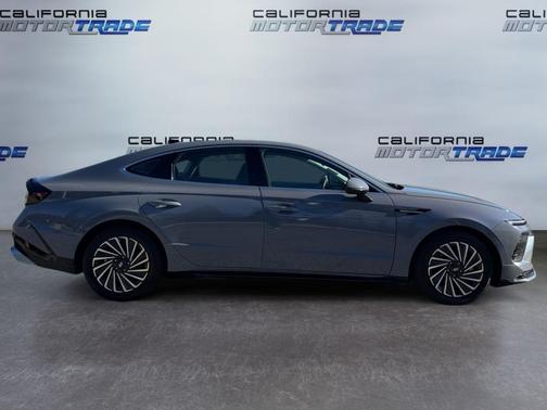 2024 Hyundai SONATA Hybrid SE
