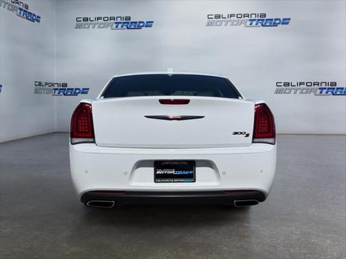 2023 Chrysler 300 S