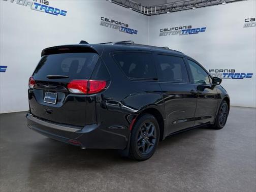 2019 Chrysler Pacifica Touring-L Plus