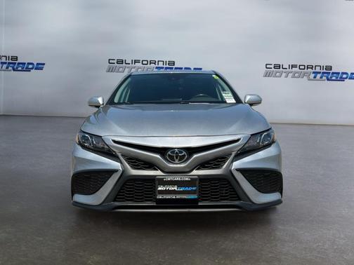 Celestial Silver Metallic 2024 Toyota Camry SE