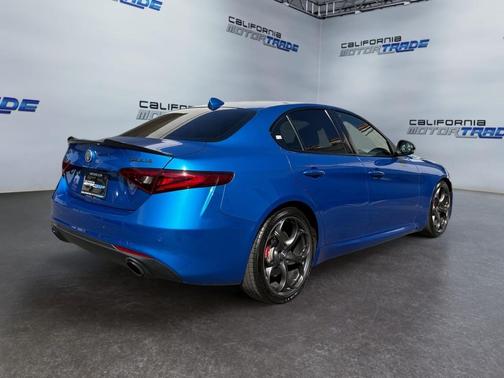 Misano Blue Metallic 2019 Alfa Romeo Giulia Ti