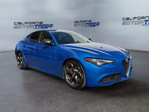 Misano Blue Metallic 2019 Alfa Romeo Giulia Ti