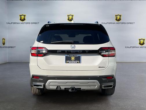 2025 Honda Pilot Touring 8-Passenger